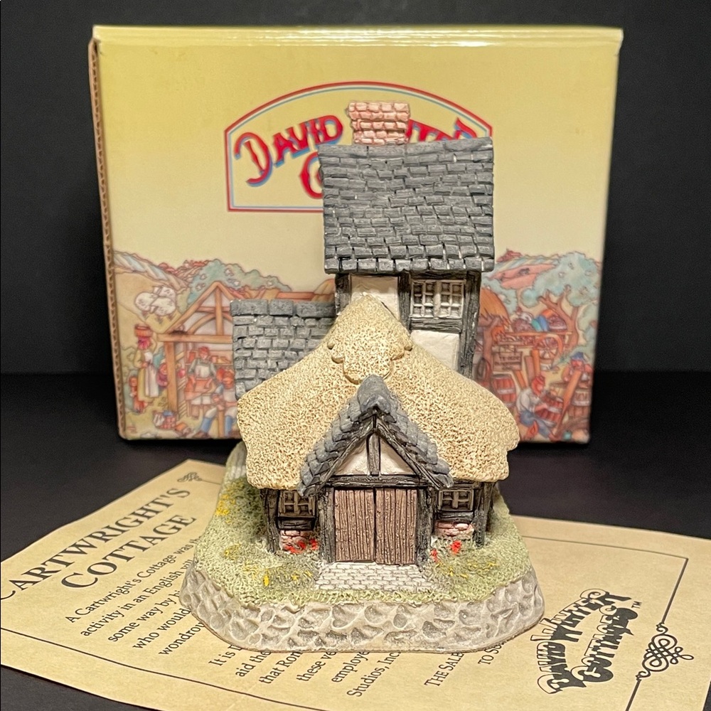 Vintage David Winter Cottage